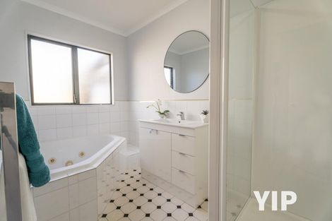 Photo of property in 21 Pelorous Street, Paparangi, Wellington, 6037