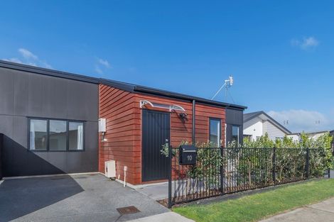 Photo of property in 10 Regiment Road, Papakura, 2110