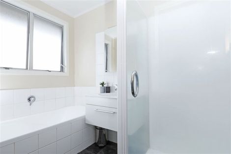 Photo of property in 18 Oakfield Crescent, Pukete, Hamilton, 3200