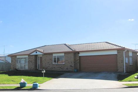 Photo of property in 20 Liddesdale Place, Papakura, 2110