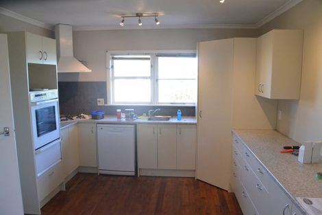 Photo of property in 5 Poto Road, Normandale, Lower Hutt, 5010