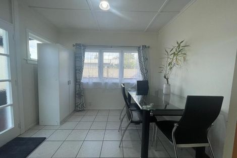 Photo of property in 11b Inver Street, Glen Eden, Auckland, 0602