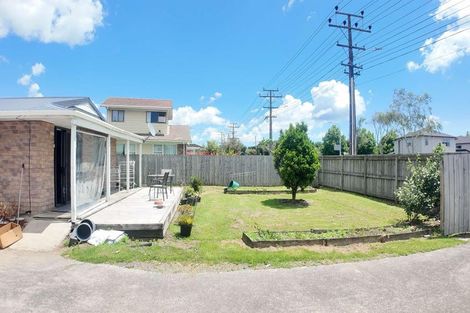 Photo of property in 372 Swanson Road, Ranui, Auckland, 0612