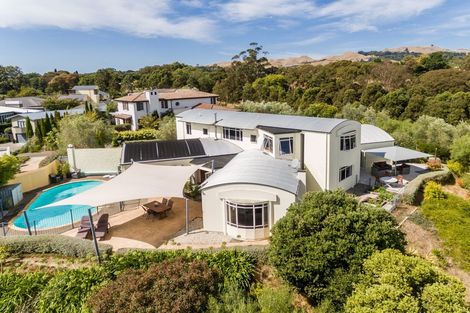 Photo of property in 15 Woodford Heights, Havelock North, 4130