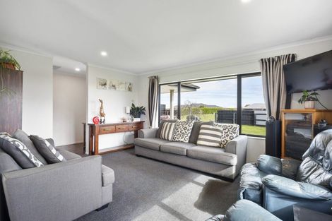Photo of property in 146 Mount Taylor Drive, Feilding, 4775
