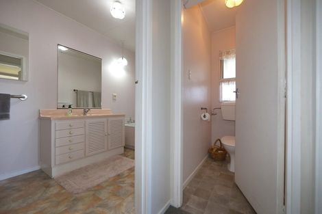 Photo of property in 50 Napier Road, Havelock North, 4130