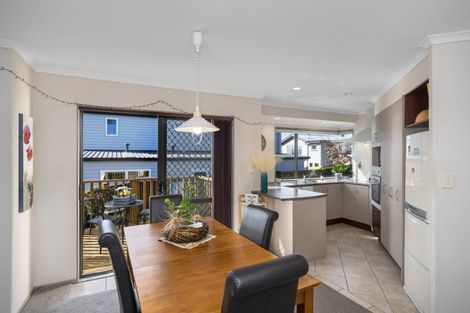Photo of property in 17b Hilltop Road, Parkvale, Tauranga, 3112