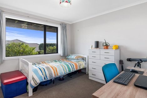 Photo of property in 7 Berkshire Place, Stoke, Nelson, 7011