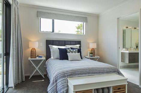 Photo of property in 11 Puroto Place, One Tree Point, 0118