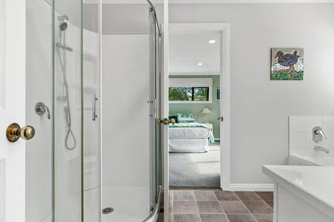 Photo of property in 4a Pounamu Avenue, Greenhithe, Auckland, 0632