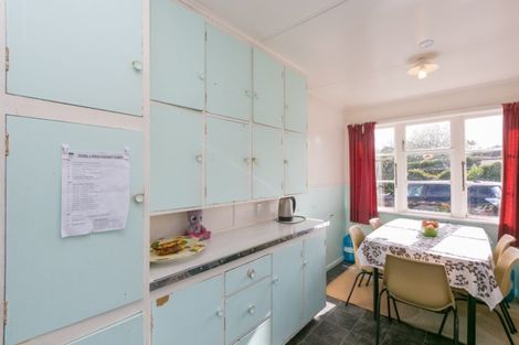 Photo of property in 90 Huatoki Street, Vogeltown, New Plymouth, 4310