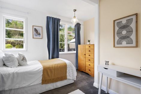 Photo of property in 42 Lincoln Avenue, Tawa, Wellington, 5028