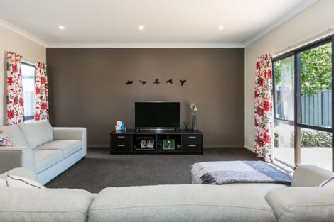 Photo of property in 14 Greenlea Place, Frimley, Hastings, 4120