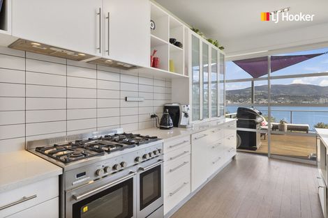 Photo of property in 8a Doon Street, Vauxhall, Dunedin, 9013