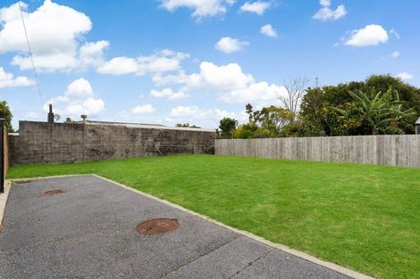 Photo of property in 22a Taikata Road, Te Atatu Peninsula, Auckland, 0610