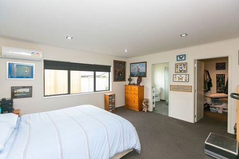 Photo of property in 1 Rawiri Drive, Bell Block, New Plymouth, 4312