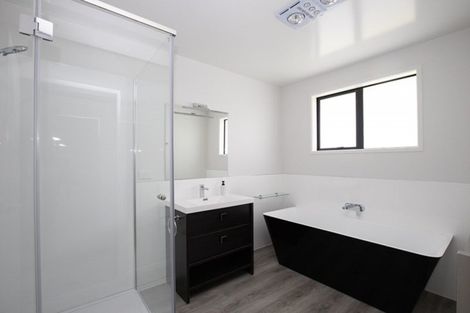 Photo of property in 17 Costello Drive, Ngatea, 3503