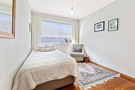 Photo of property in 23 Finlow Drive, Te Atatu South, Auckland, 0610