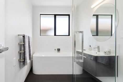 Photo of property in 32 Blacklock Road, Pyes Pa, Tauranga, 3112