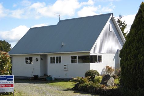 Photo of property in 66 Kinloch Road, Kinloch, Taupo, 3377