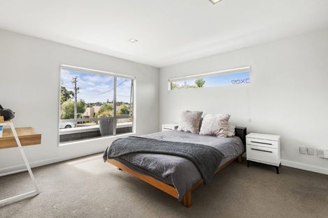 Photo of property in 15 Waitemata Road, Hauraki, Auckland, 0622