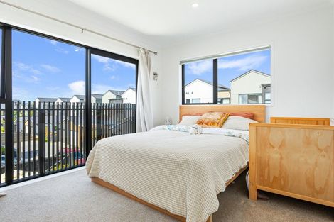 Photo of property in 20 Tuamaka Lane, Hobsonville, Auckland, 0616