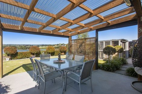 Photo of property in Waterview Estate, 26/4 Greystone Place, Omokoroa, 3114