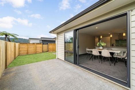 Photo of property in 15 Te Awa Rere Grove, Stokes Valley, Lower Hutt, 5019