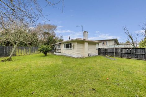 Photo of property in 8 Fyson Place, Hawera, 4610