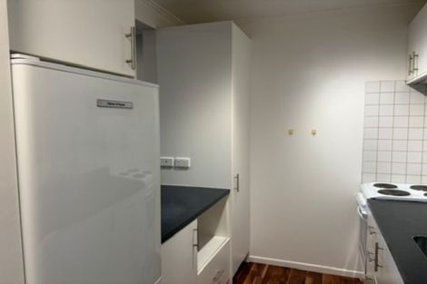 Photo of property in 2/49 Maungaraki Road, Korokoro, Lower Hutt, 5012