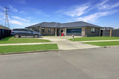 Photo of property in 26 Sardinia Grove, Fitzherbert, Palmerston North, 4410
