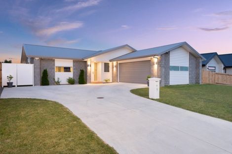 Photo of property in 9 Rotomanu Place, Pyes Pa, Tauranga, 3112