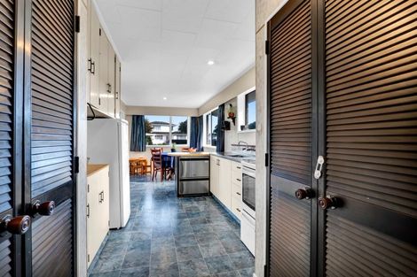 Photo of property in 13 Wilson Road, Opunake, 4616