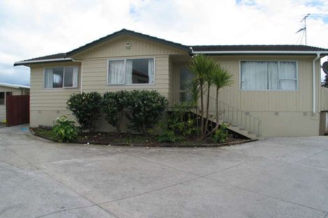Photo of property in 6a Lisa Rise, Half Moon Bay, Auckland, 2012