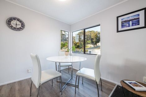 Photo of property in 14 Alidade Place, Massey, Auckland, 0614