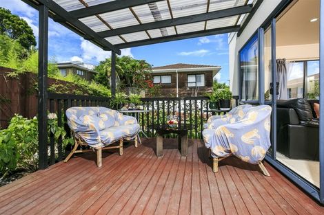 Photo of property in 9h View Road, Glenfield, Auckland, 0627