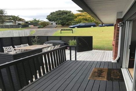 Photo of property in 1/20 Penning Road, Castor Bay, Auckland, 0620