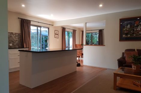 Photo of property in 3 Marendellas Drive, Bucklands Beach, Auckland, 2014