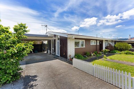 Photo of property in 37 Kent Street, Levin, 5510