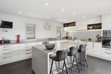 Photo of property in 71 Endeavour Drive, Whitby, Porirua, 5024