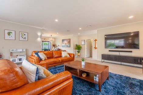 Photo of property in 1/217 Mcleod Street, Camberley, Hastings, 4120