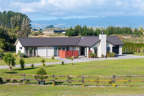 Photo of property in 66 Waitarere Rise Avenue, Waitarere, Levin, 5510