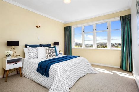 Photo of property in 94 Nicholson Road, Khandallah, Wellington, 6035