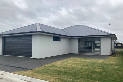 Photo of property in 12 Edlin Lane, Pegasus, 7612