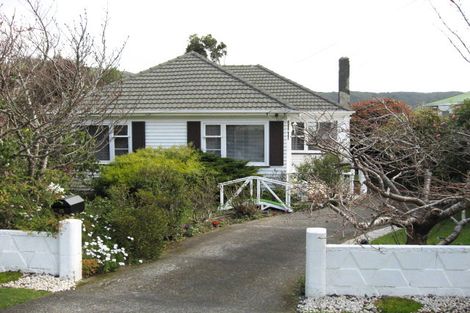 Photo of property in 15 Isabel Grove, Wainuiomata, Lower Hutt, 5014
