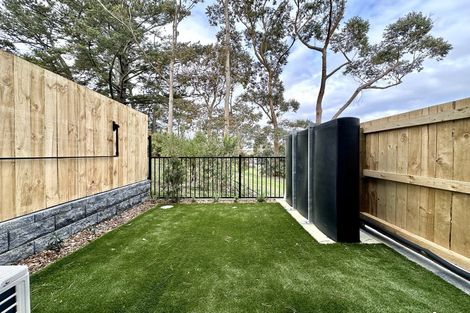 Photo of property in 6/60 Kemp Road, Massey, Auckland, 0614