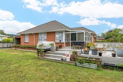 Photo of property in 63 Routley Crescent, Elderslea, Upper Hutt, 5018