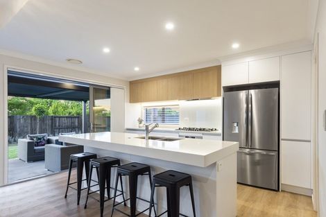 Photo of property in 10 Kayelene Place, Omokoroa, 3114