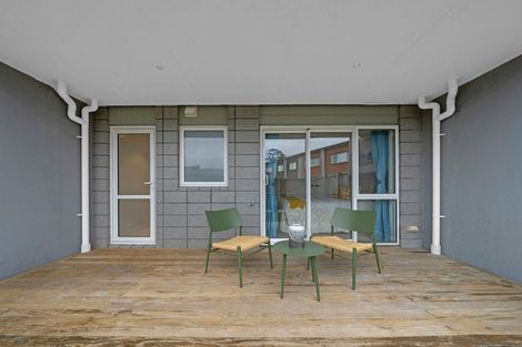 Photo of property in 21 Meritage Lane, Te Atatu South, Auckland, 0610