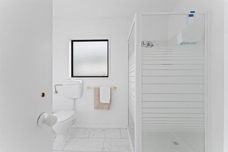 Photo of property in 17 Caroline Heights, Omaha, 0986